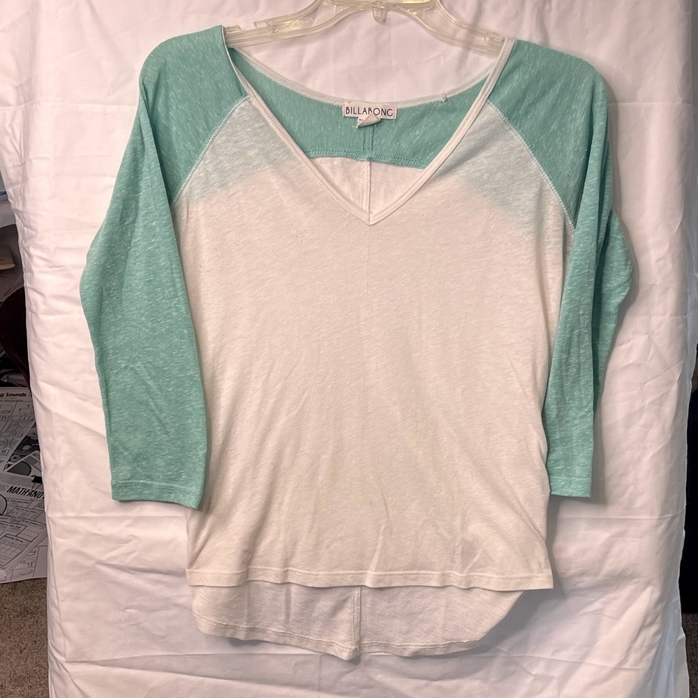 Women’s long sleeve baseball tee